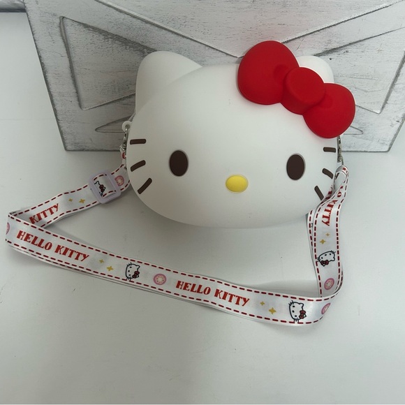 Hello Kitty Silicone Shoulder Bag- Small NWT - Picture 9 of 16